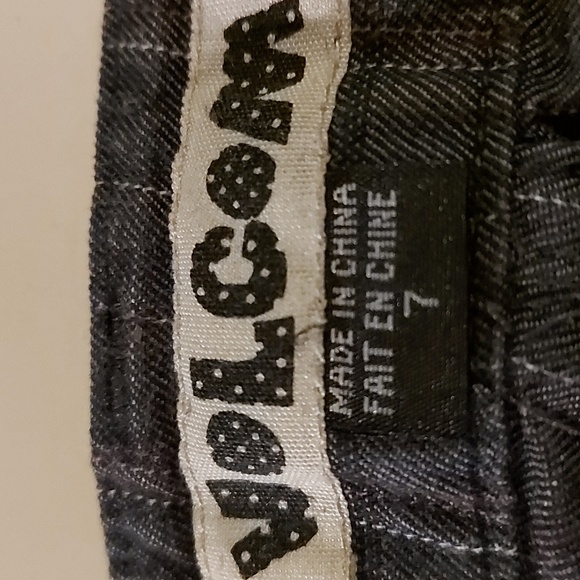 Volcom short - Picture 2 of 4